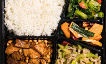 重庆专业工作餐配送首选雅福团餐：安全高效，定制美味