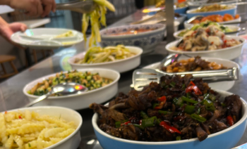 重庆集体用餐选哪家?重庆雅福团餐打造稳妥团餐解决方案